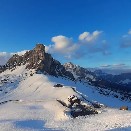 ベッド・アンド・ブレックファスト Sognoincadore ドメッジェ・ディ・カドーレ
